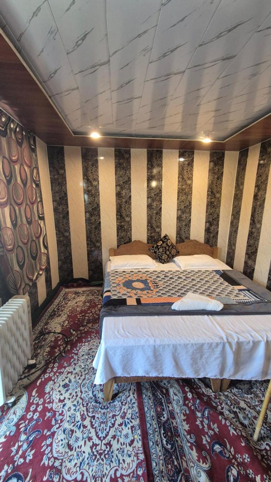 Amina Group Of Houseboats Hotel Srinagar  Luaran gambar